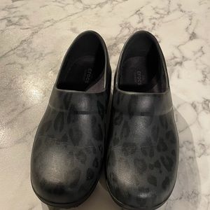 Crocs clogs leopard